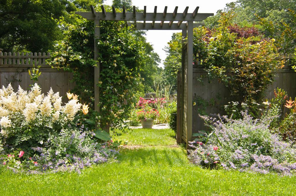 Shorecrest Bed And Breakfast Southold Exterior foto